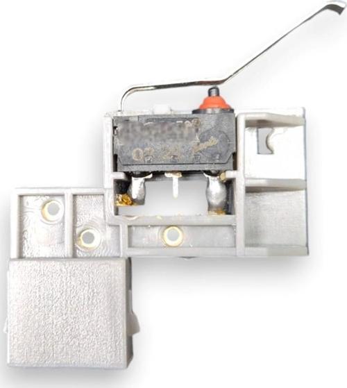 Audi A3 1997-2000 Arka Bagaj Kilit Mikro Şalteri Switch 8D5959489