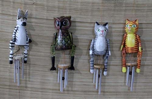 Ahşap Hayvan Figürlü Rüzgar Çanı