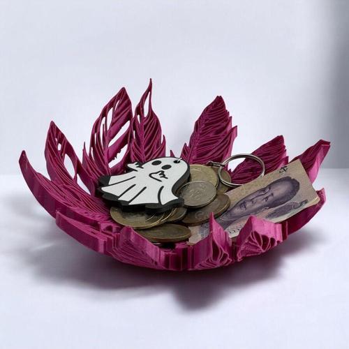 Yaprak Desenli Pembe Kase - 14 Cm Genişliğinde