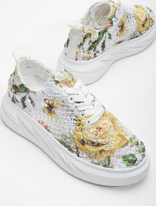 Kadın Sarı Rahat Kalıp Desenli Kalın Taban Bağcıklı Spor Ayakkabı