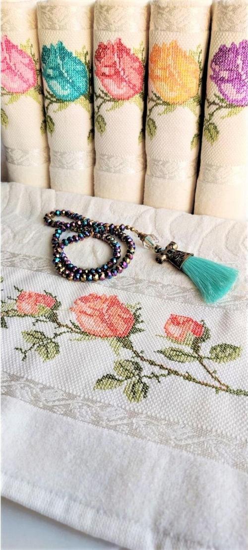 50X90 Cm. Jakarlı Kanaviçe Nakışlı Çeyizlik Lüks Havlu Seti 6'Lı (Açık Krem Havlu Üzeri)