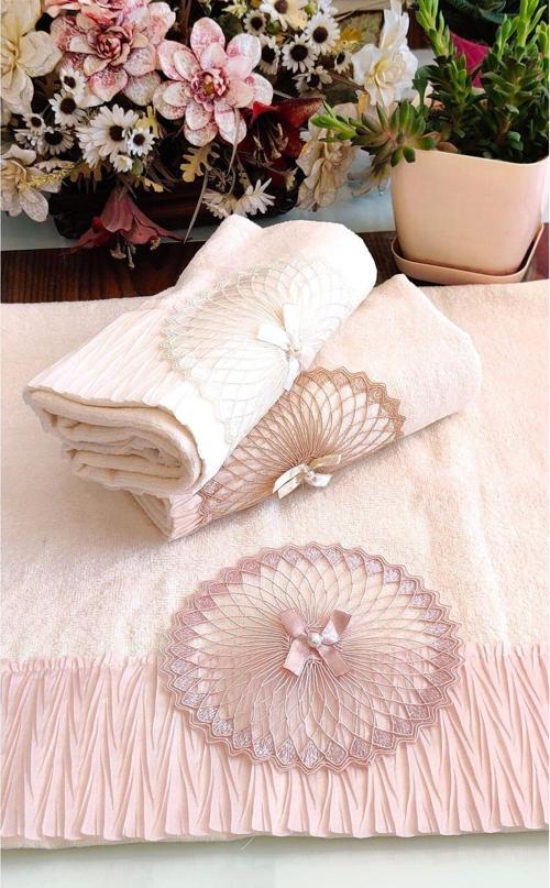 Annem (3.Lü Set) Çeyizlik 50X90 Cm. Kadife Doku Piliseli Dantelli El Ve Yüz  Lüks Havlu Seti
