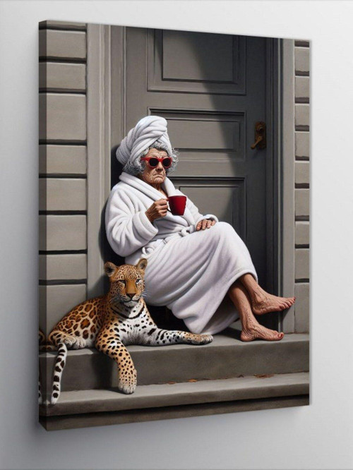 Kanvas Tablo Bornozlu Nene Ve Leopar