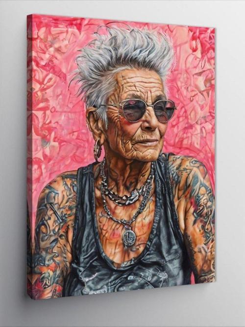 Kanvas Tablo Dövmeli Yaşlı Kadın