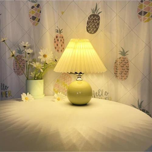 Vintage Pileli Seramik Yeşil Komidin Yatak, Oturma, Çocuk Odası Çalışma Masası Ve Gece Lambası