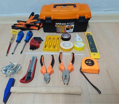 Çantalı Alet Takım Seti 19 Saatçi Tornavida Metre Çekiç Pense Yankeski Su Terazisi Alyan Vida Dubel