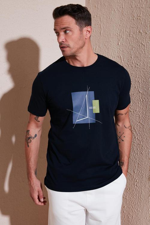Baskılı Pamuklu Bisiklet Yaka Slim Fit Erkek T Shirt 646R8040 LACİVERT