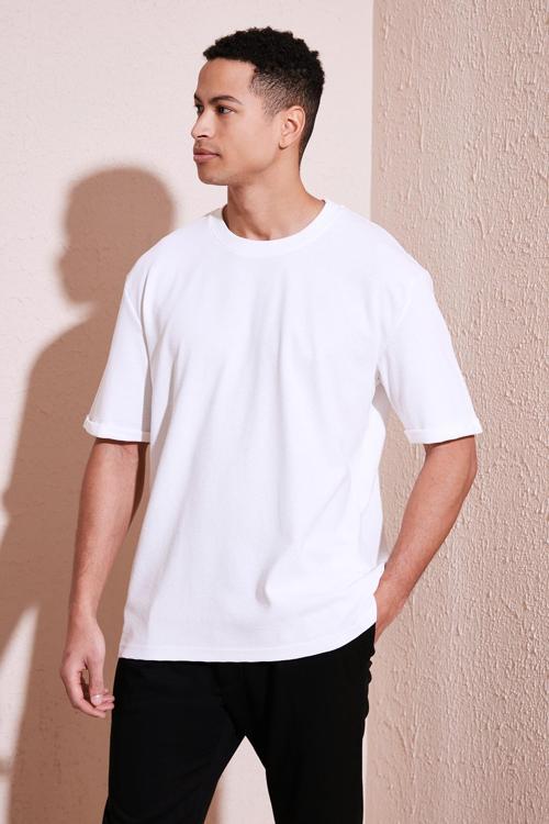 Pamuklu Bisiklet Yaka Regular Fit Basic Erkek T Shirt 5902731 EKRU