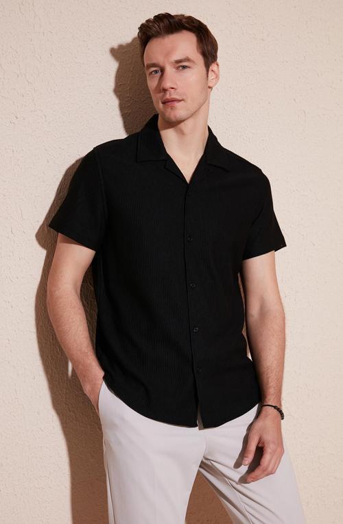 Pamuk Karışımlı Apaş Yaka Kısa Kollu Regular Fit Erkek Gömlek CF24S115882 SİYAH