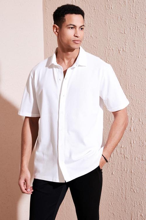 Pamuklu Regular Fit Kısa Kollu Erkek Gömlek 5902724 EKRU