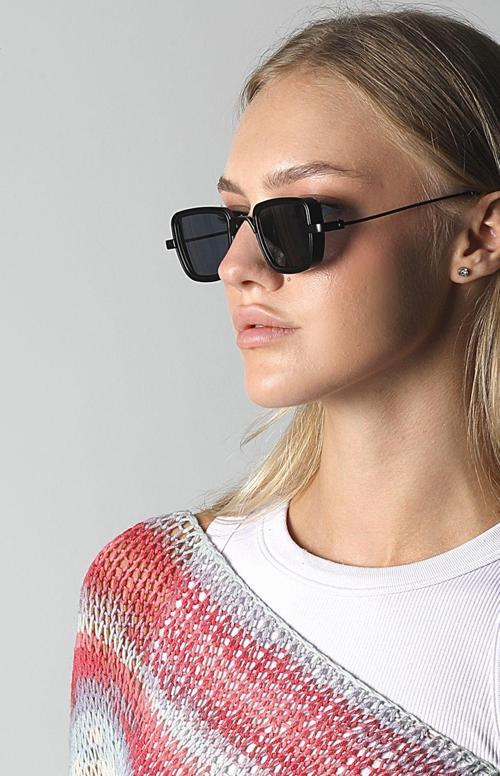 Kadın Güneş Gözlüğü Dikdörtgen Tasarım Ultra Dayanalıklı Siyah Metal Çerçeve Siyah Cam