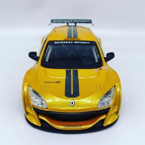 Burago 1:24 Ölçek Renault Megane Trophy Diecast Model Araba