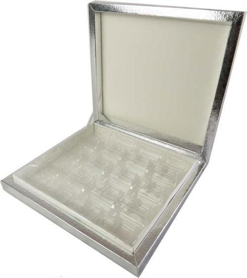 Karton Çikolata Kutusu 16&apos;lı Separatörlü 23.5 X 22.5 CM   Gümüş