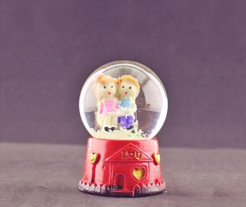 Sevimli Çift Temalı Mini Boy Kar Küresi Işıklı 6,5 cm Boy