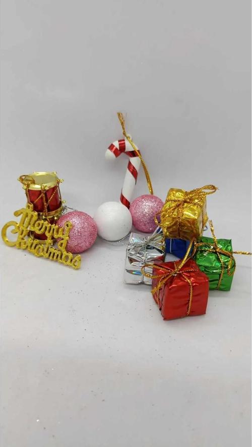 Yıllbaşı Çam Ağacı Süsü Karışık Noel Ağacı Süsü 12 Li 3 cm