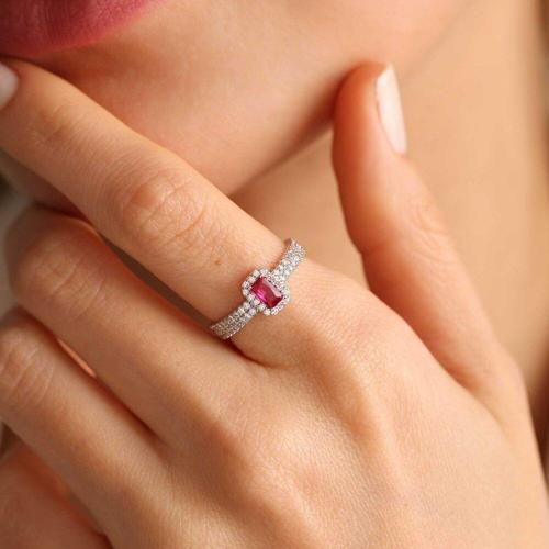 Beyaz Altın Baget Yüzük Ruby