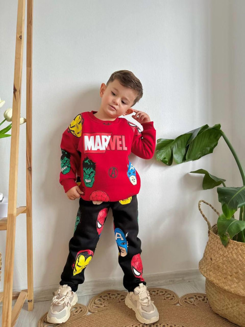 ERKEK ÇOCUK MARVEL MODELLİ 3 İPLİK ŞARDONLU EŞOFMAN TAKIMI