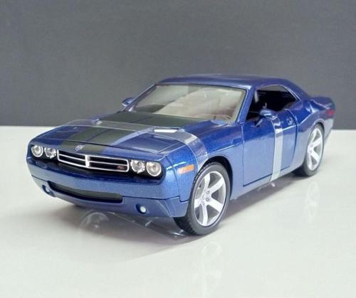 1:18 2006 Dodge Challenger Consept