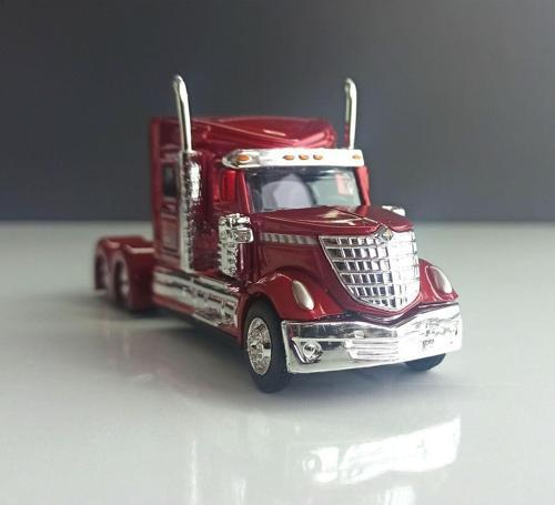 Desion 1:64 International Lonestar Kupa Tır Küçük Model