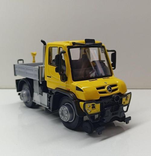 Unimog Mercedes-Benz Kasalı Model