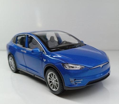 Vard. 1:22 Tesla Sesli Işıklı _Çek/Bırak Metal Araba Uzunluğu 22 Cm Yüksekliği 12 Cm Dir