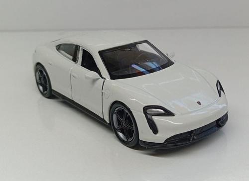 1:36 Porsche Turbo Taycan Çek-Bırak Metal Araba