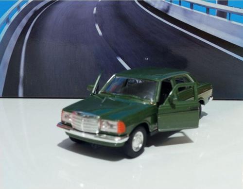 Dianomi - W123 Yeşil Mercedes Benz Metal Araba Çek Birak