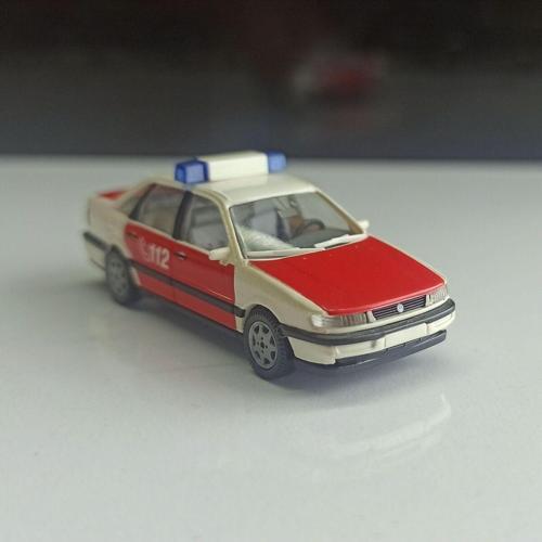 1:87 Feuerwehr Volkswagen Passat ( Mini Boy)