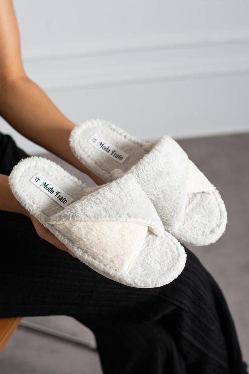 BELLA Çapraz Kadın Ev Terliği Kışlık Terlik Sessiz Taban