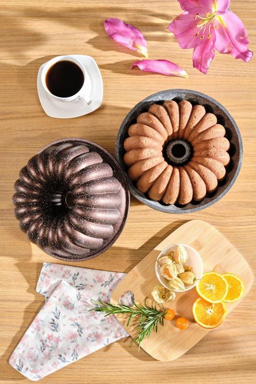 Cake Pro Lina Kahverengi Döküm Dilimli Kek Kalıbı 25,5 Cm