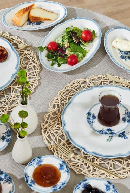 Nostalji 32 Parça 6 Kişilik Kahvaltı Servis Seti