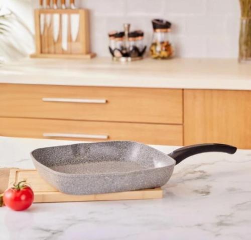 Dura Granit Kare Tava 28 cm