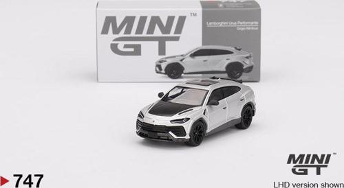 Lamborghini Urus Performante Grigio Nimbus 747