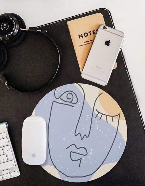 Soyut Çizim Kadın Gözü Yuvarlak Kaymaz Taban Mouse Pad