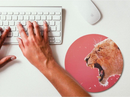 Kükreyen Aslan Yuvarlak Mouse Pad