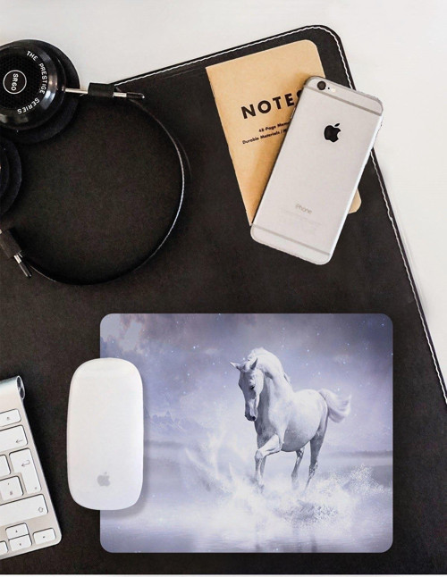 Beyaz At Mouse Pad