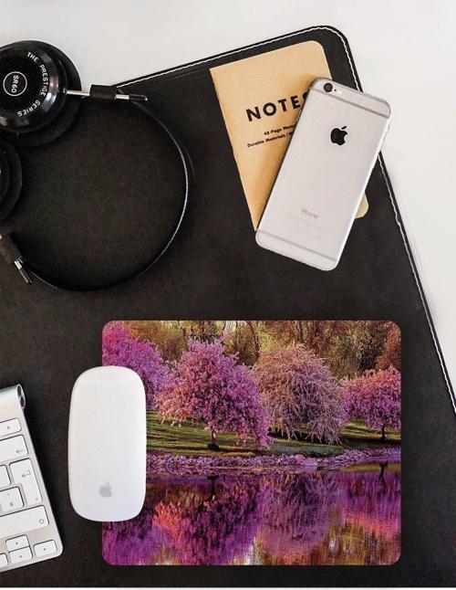 Mor Çiçekli Ağaçlar Mouse Pad