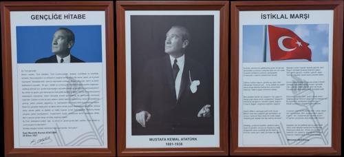 Atatürk-Gençliğe Hitabe-İstiklal Marşı MDF Portre Tablo Köşe 3 lü set 35x50cm