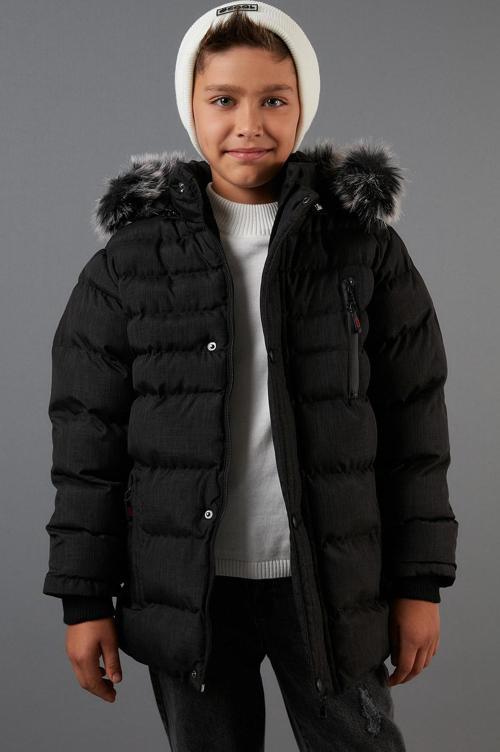 İçi Peluş Astarlı Çıkarılabilir Kapüşonlu Cepli Kışlık Erkek Çocuk Mont 5760024 SİYAH