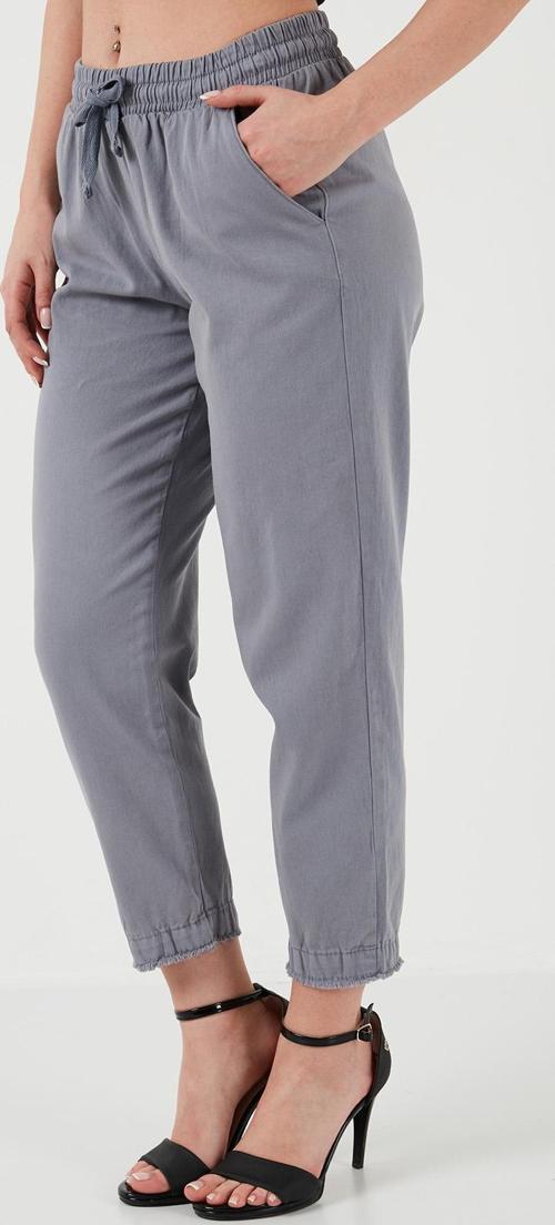 Pamuklu Normal Bel Regular Fit Düz Paça Bayan Pantolon 668YP42282S4 GRİ