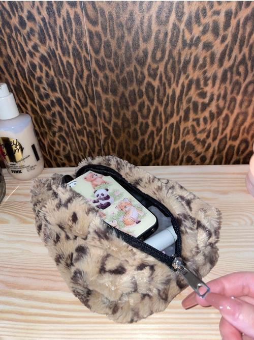 00'S Leopard Peluş Makyaj Çantası Modern Tasarım 826334