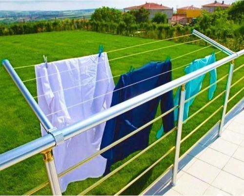 - %100 Alüminyum Pratik Balkon Çamaşır Kurutmalığı - %100 Alüminyum Balkon Çamaşır Kurutma Askısı