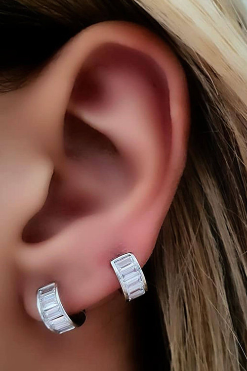 baget kesim zirkon taşlı gümüş minimal halka küpe cap.0.5 cm kalinlik 4mm