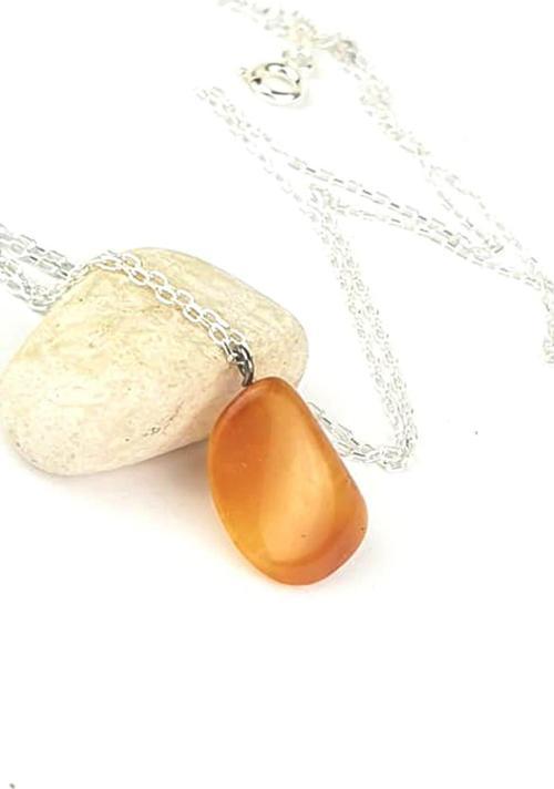 Damla kehribar taşlı 925 ayar gümüş kadın kolye