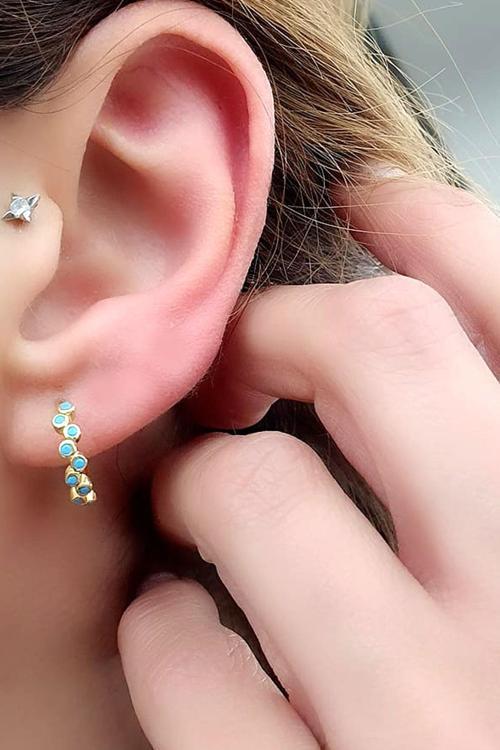 Turkuaz Taş detaylı 925ayar gümüş  üzerine altın kaplama Halka küpe 1.3 cm çap 