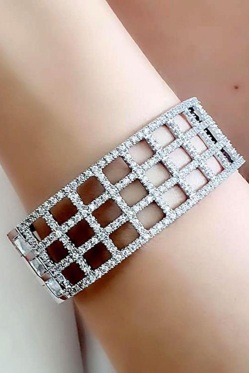 pırlanta ışıltısında zirkon taşlı 925 ayar gümüş lüks bileklik