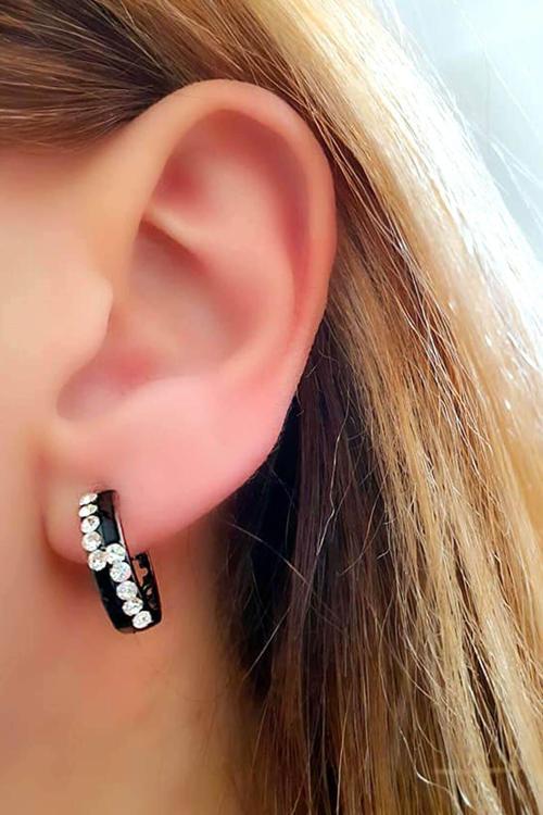 Swarovski taşlı gümüş siyah rodajlı halka küpe 1.5 cm