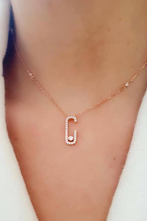 Taşı hareketli zinciri taş detaylı gümüş rose kolye