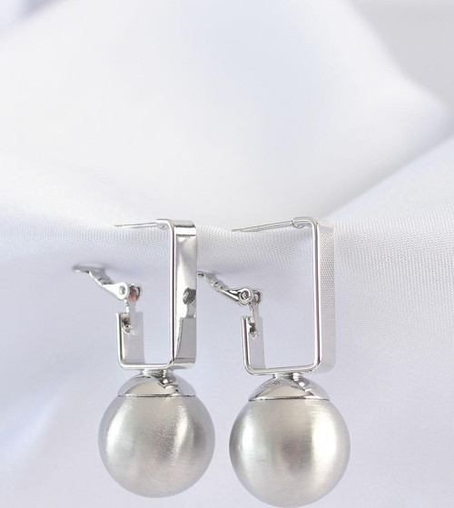 Pirinç Gümüş Renk Dikdörtgen Detay Oval Küpe - TJ-BKP8914