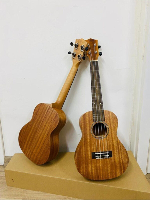 Üst Kalite Maun Ağacı Concert Boy Profesyonel Ukulele + Pena